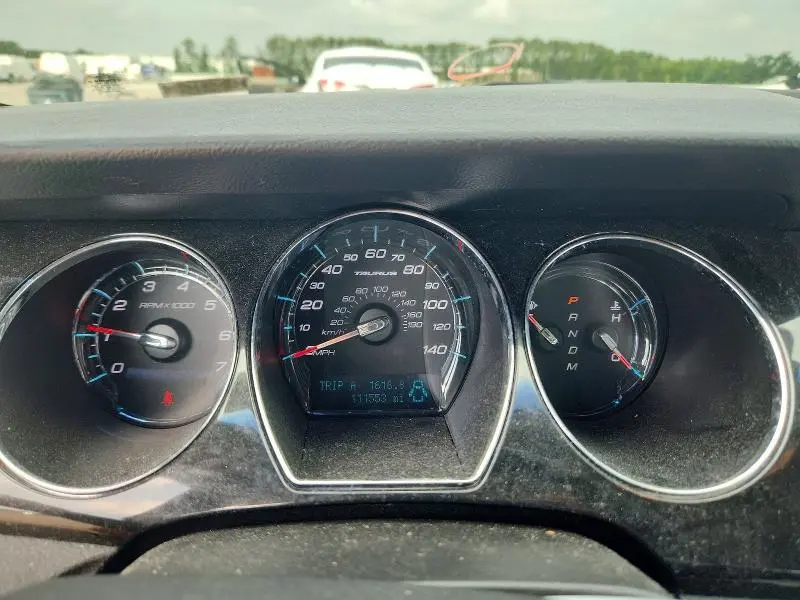 2011 FORD TAURUS LIMITED  