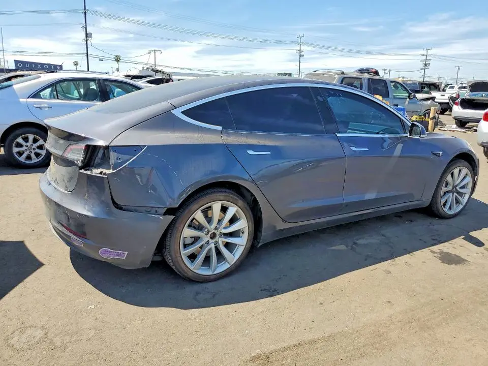 2018 TESLA MODEL 3   
