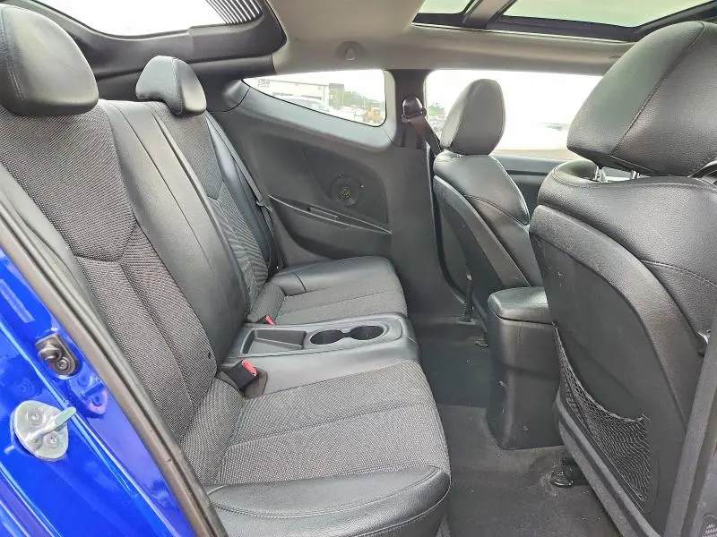 2013 HYUNDAI VELOSTER BASE  