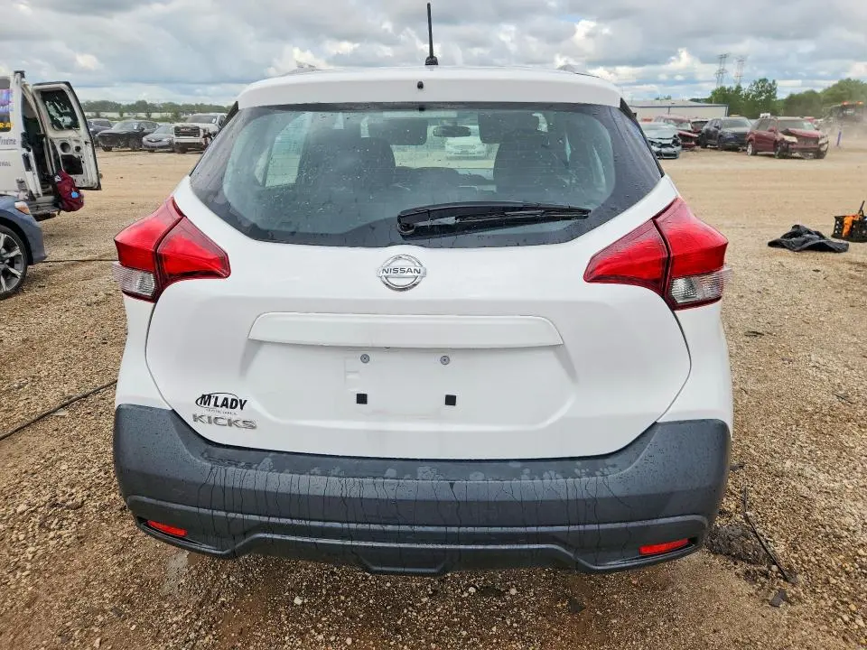 2019 NISSAN KICKS S  