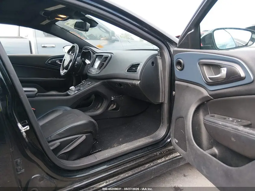 2015 CHRYSLER 200 S