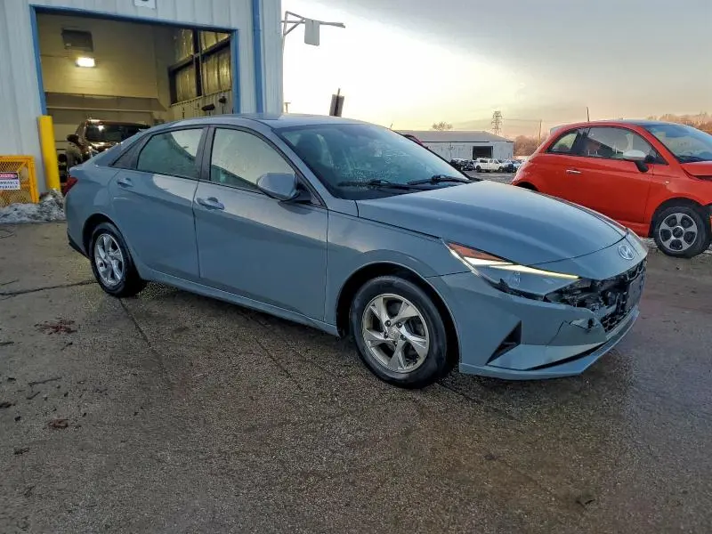 2021 HYUNDAI ELANTRA SE  