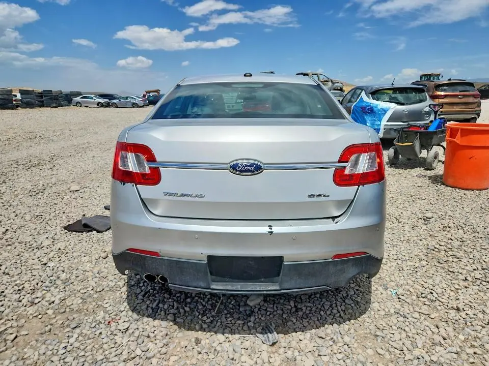 2011 FORD TAURUS SEL  