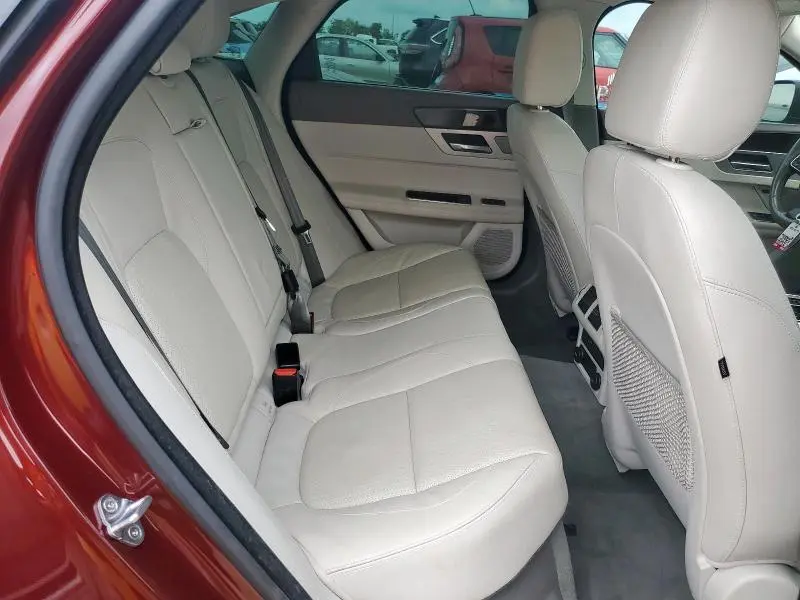 2016 JAGUAR XF PRESTIGE  