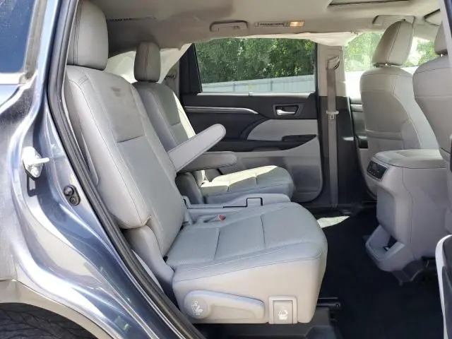 2019 TOYOTA HIGHLANDER LIMITED  