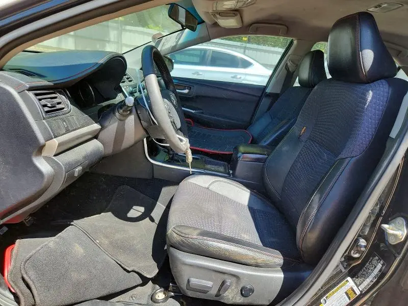 2017 TOYOTA CAMRY SE  
