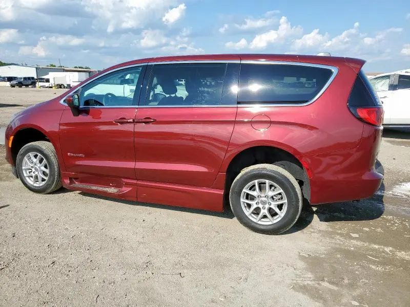 2022 CHRYSLER VOYAGER LX  