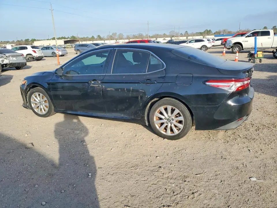 2018 TOYOTA CAMRY LE  