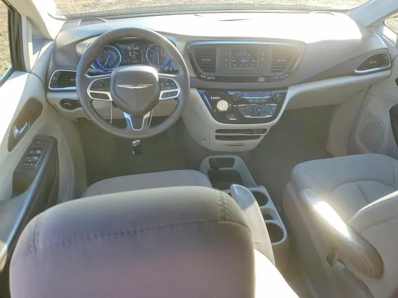 2017 CHRYSLER PACIFICA LX  