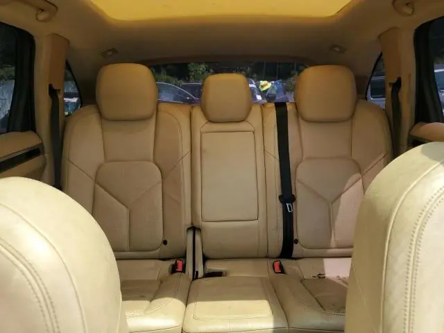 2014 PORSCHE CAYENNE   