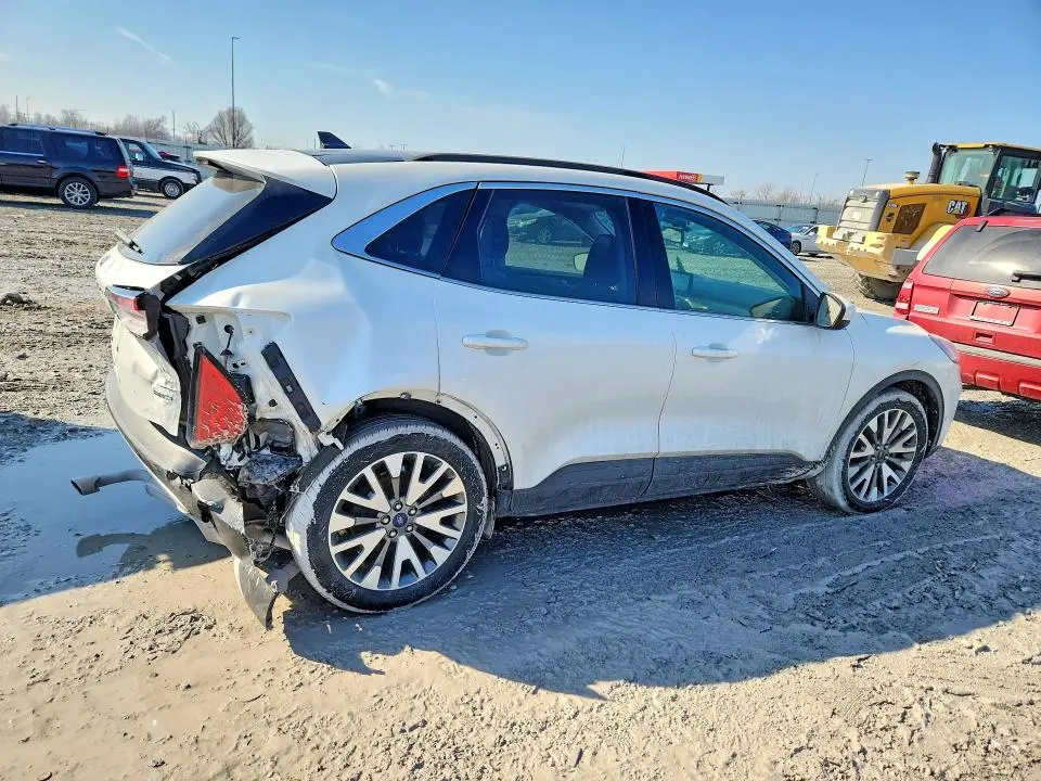 2021 FORD ESCAPE TITANIUM  