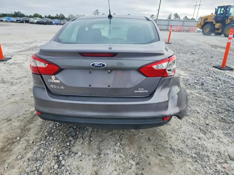 2014 FORD FOCUS SE  