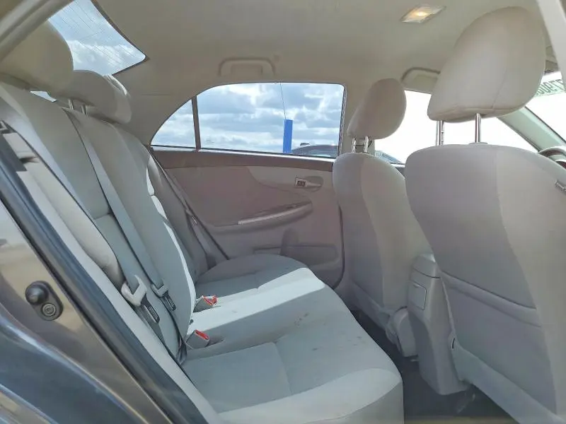 2013 TOYOTA COROLLA LE  