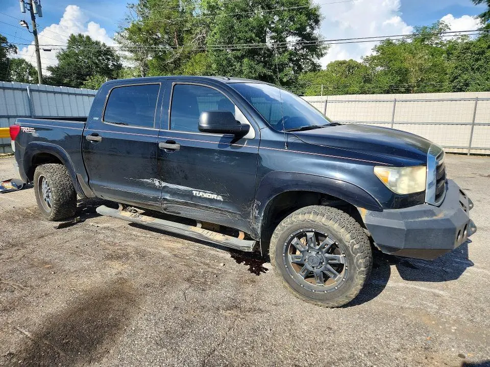 2013 TOYOTA TUNDRA CREWMAX SR5  