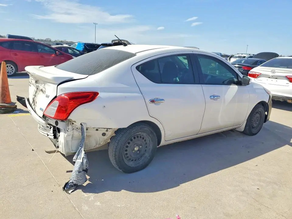 2015 NISSAN VERSA S  