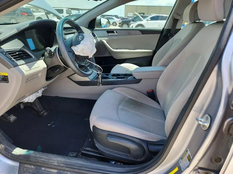 2017 HYUNDAI SONATA SE  