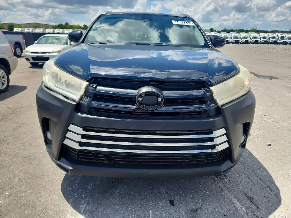 2018 TOYOTA HIGHLANDER XLE  
