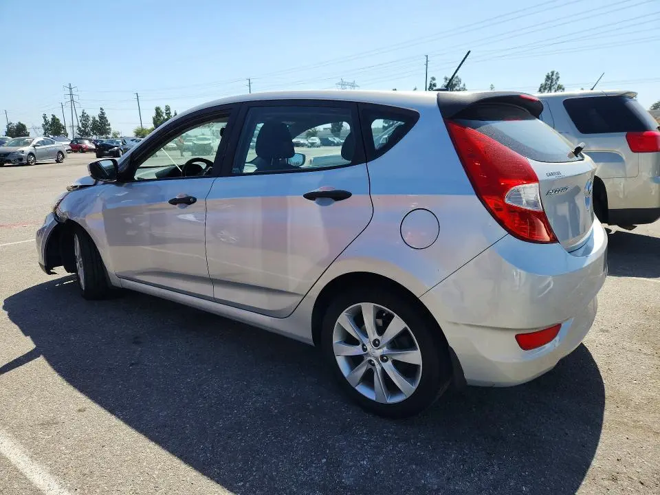 2013 HYUNDAI ACCENT SE  