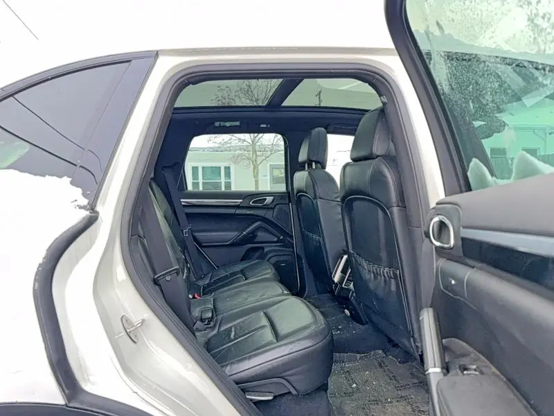 2011 PORSCHE CAYENNE   