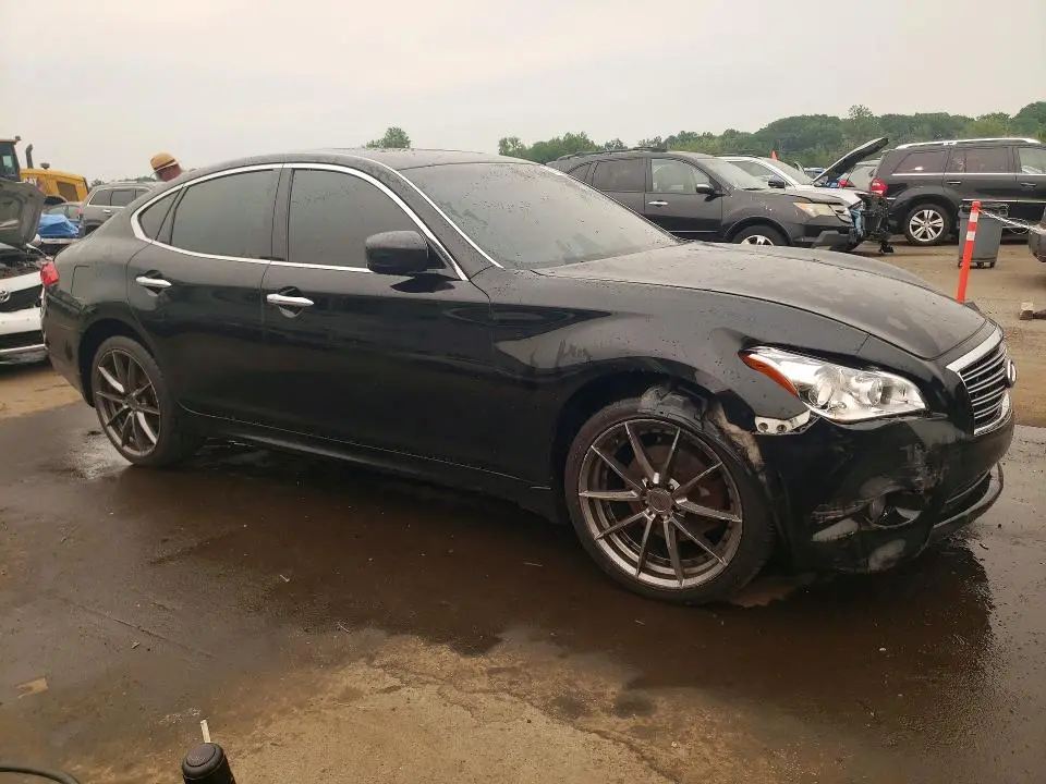 2011 INFINITI M37 X  