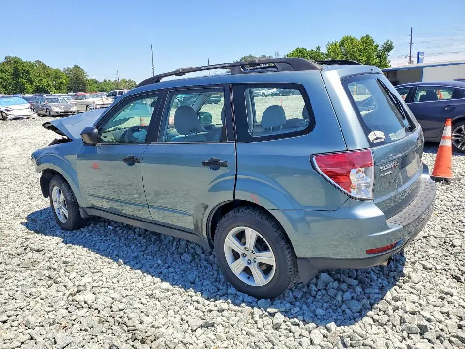 2010 SUBARU FORESTER XS  