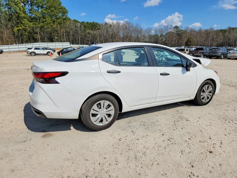 2020 NISSAN VERSA S  