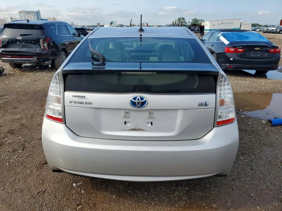 2011 TOYOTA PRIUS TWO  