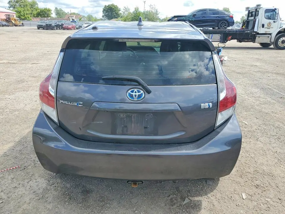 2016 TOYOTA PRIUS C ONE  