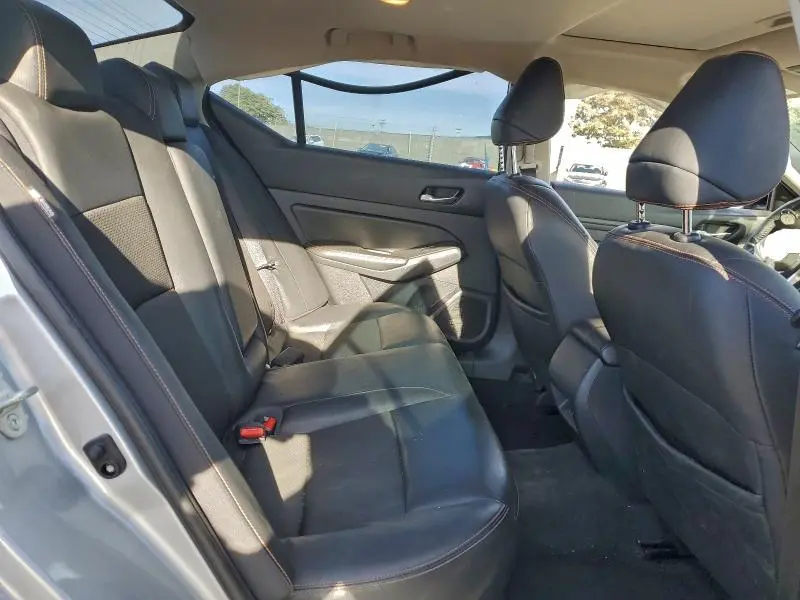 2019 NISSAN ALTIMA SR  