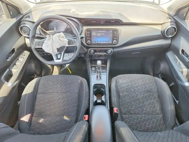 2022 NISSAN KICKS SV  