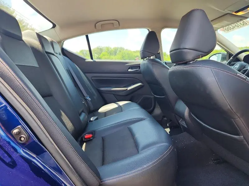 2019 NISSAN ALTIMA SR  