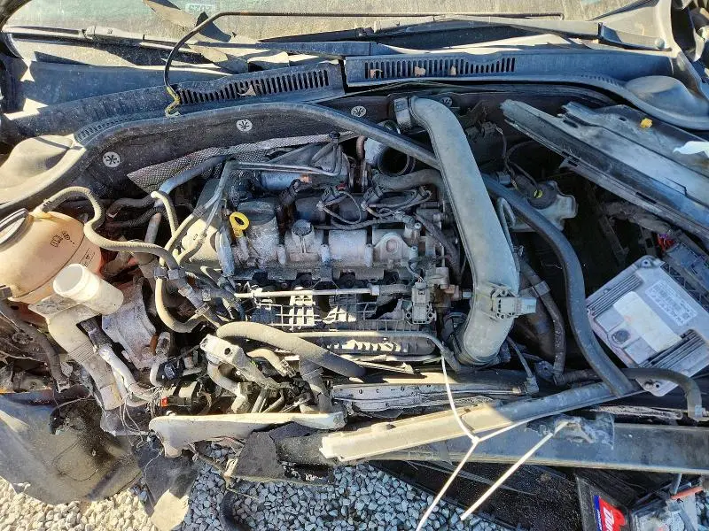 2016 VOLKSWAGEN JETTA SE  