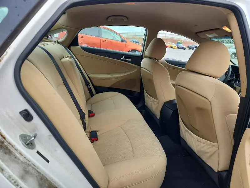 2012 HYUNDAI SONATA GLS  