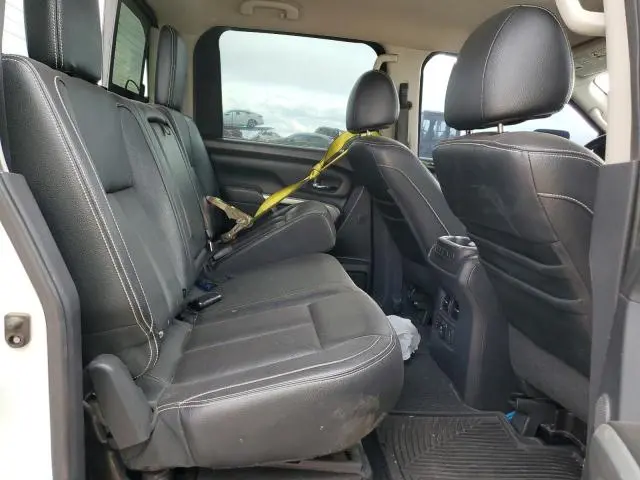 2017 NISSAN TITAN SV  