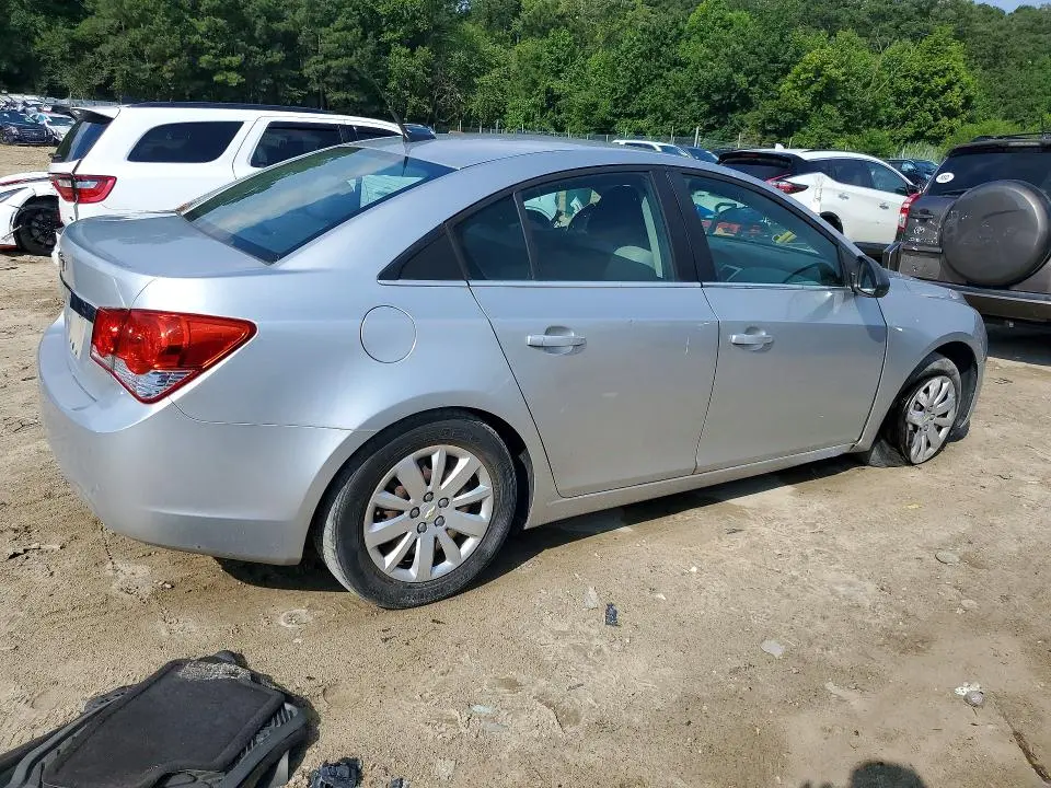 2011 CHEVROLET CRUZE LS  