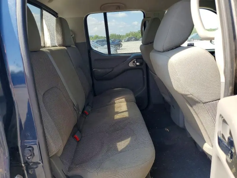 2019 NISSAN FRONTIER SV  
