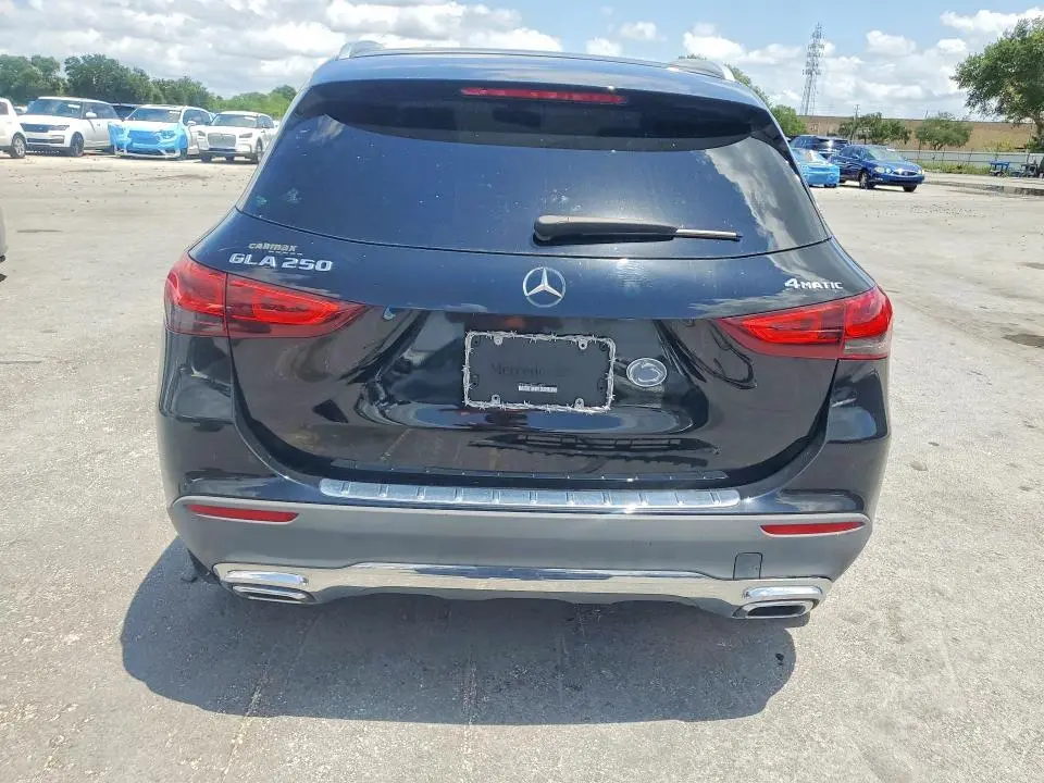 2021 MERCEDES-BENZ GLA 250 4MATIC  