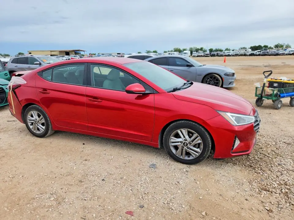 2020 HYUNDAI ELANTRA SEL  