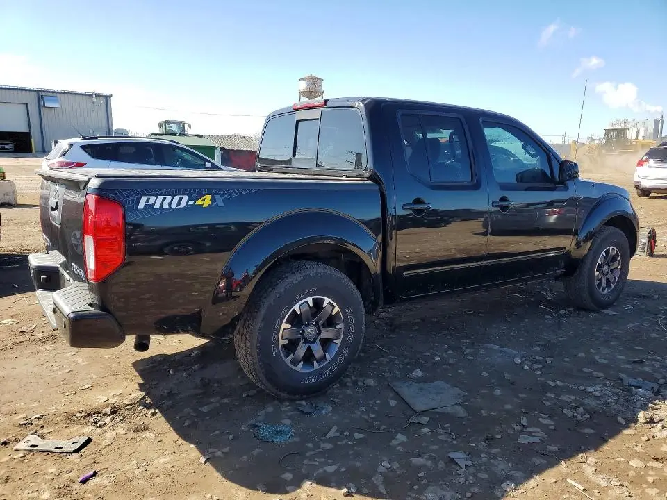 2016 NISSAN FRONTIER PRO-4X  