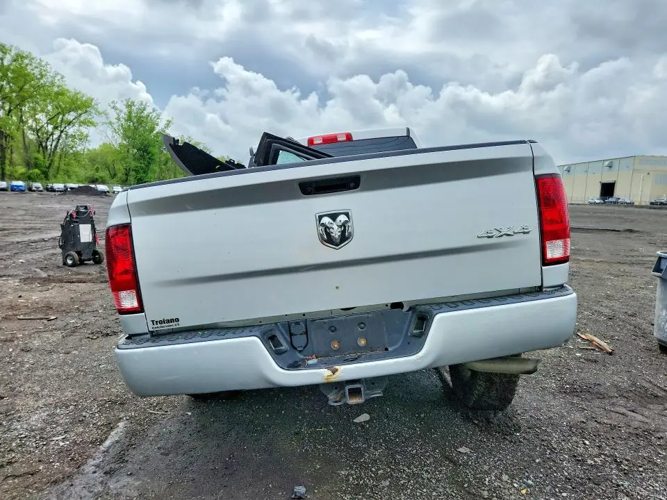 2018 RAM 1500 ST  