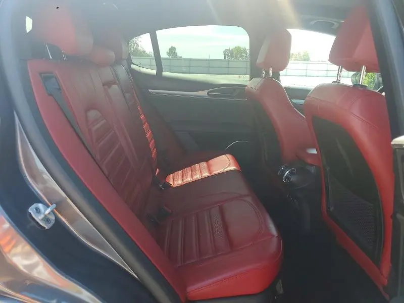 2022 ALFA ROMEO STELVIO TI  