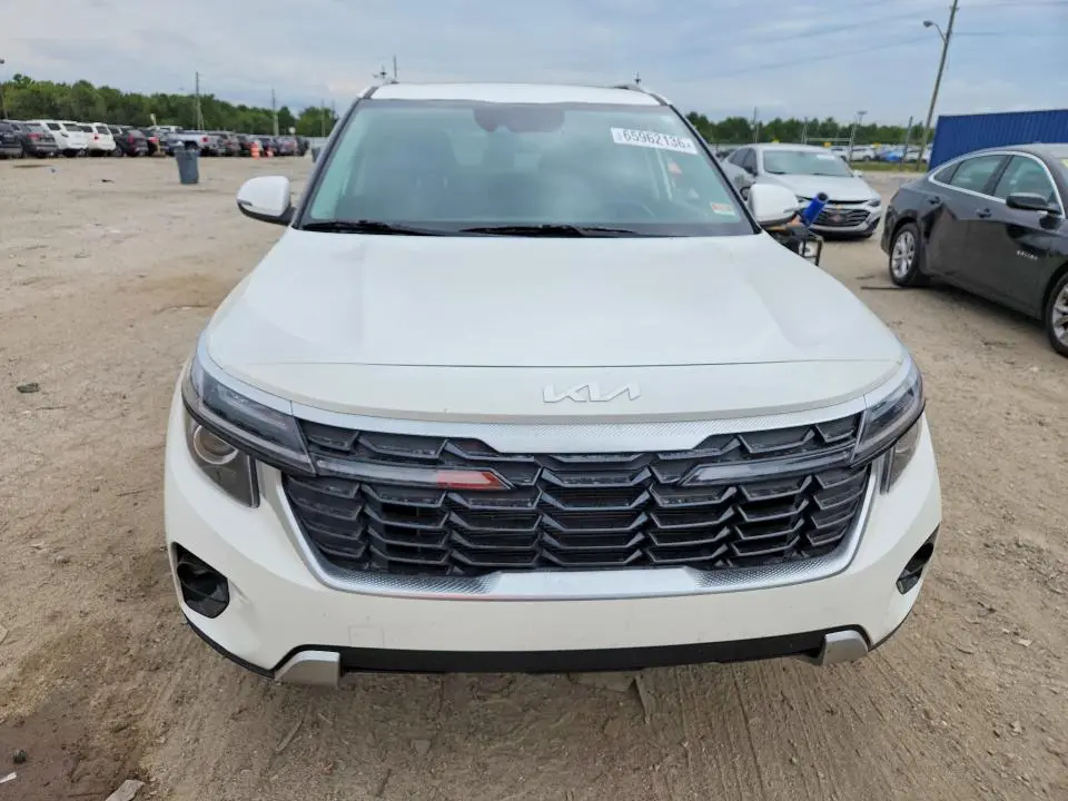 2025 KIA SELTOS EX  