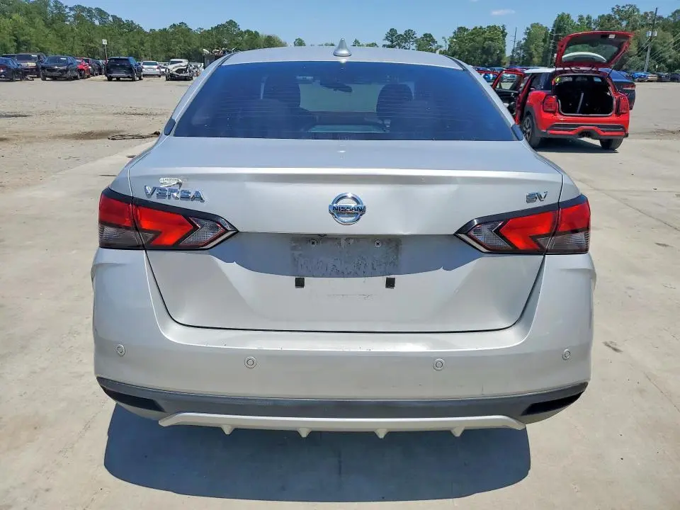 2020 NISSAN VERSA SV  