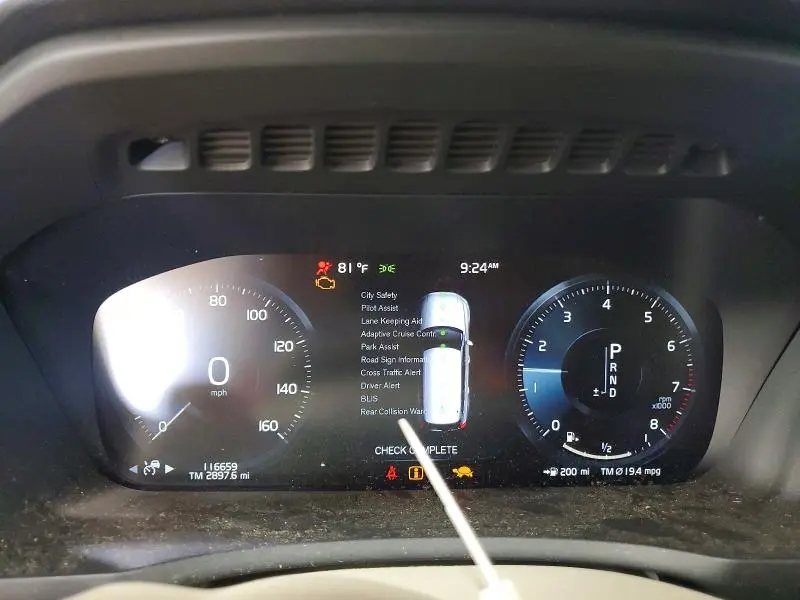2020 VOLVO XC90 T5 MOMENTUM  