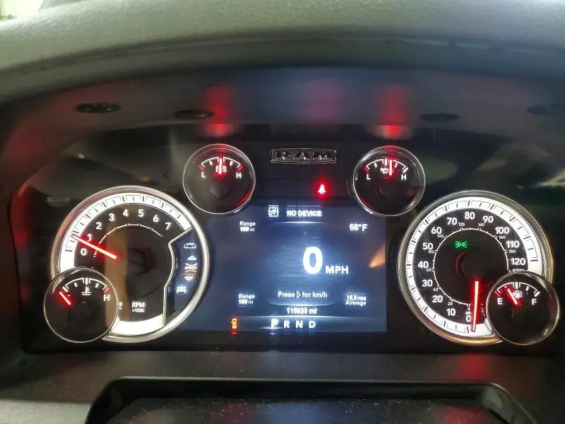 2015 RAM 1500 SLT  