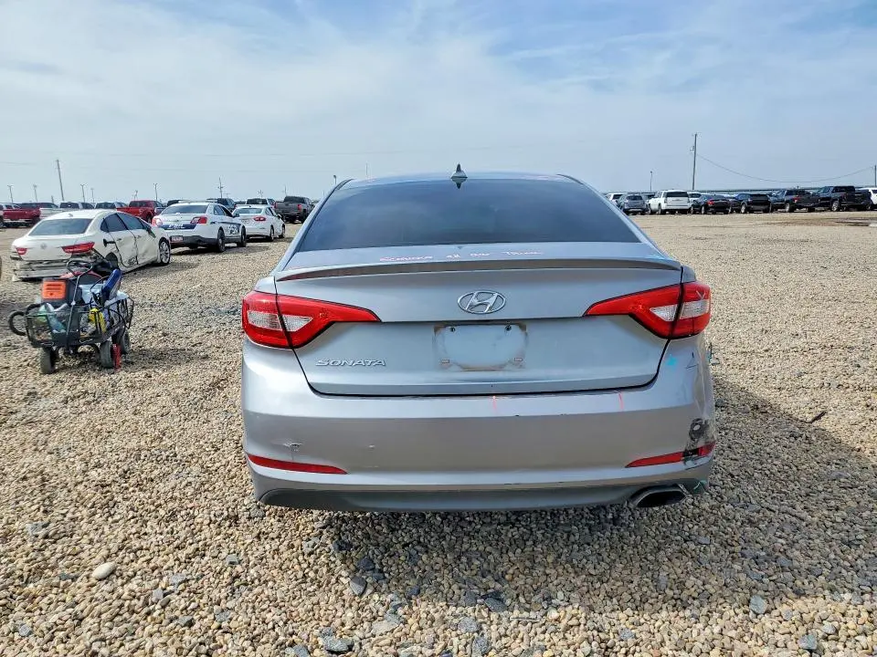 2017 HYUNDAI SONATA SE  