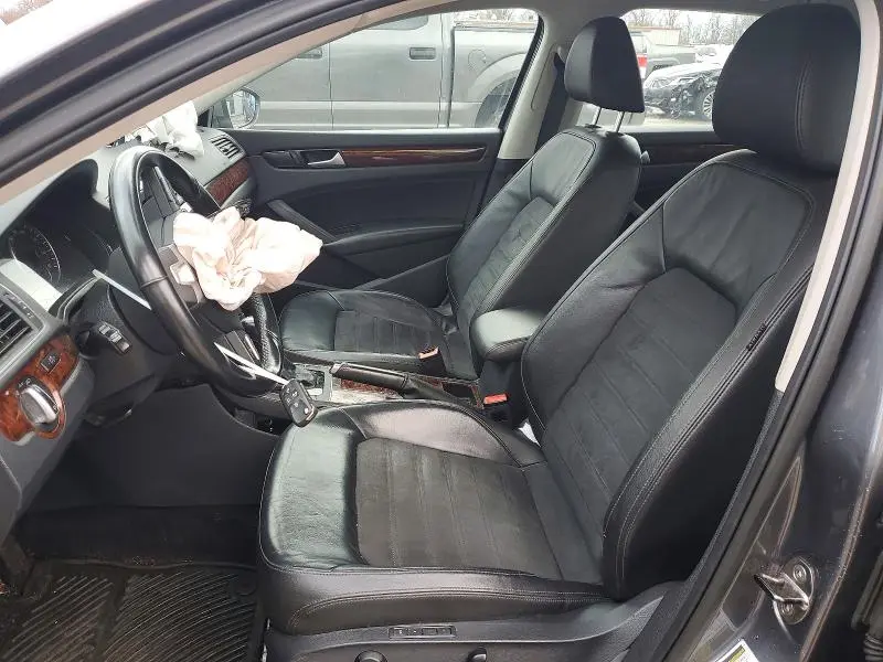 2012 VOLKSWAGEN PASSAT SEL  