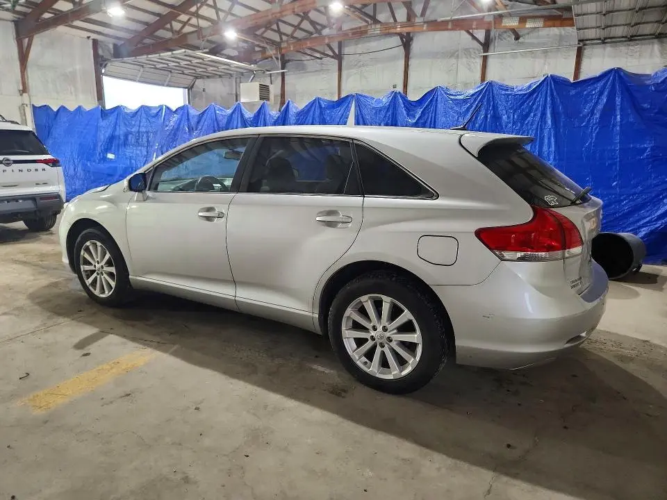 2012 TOYOTA VENZA LE  