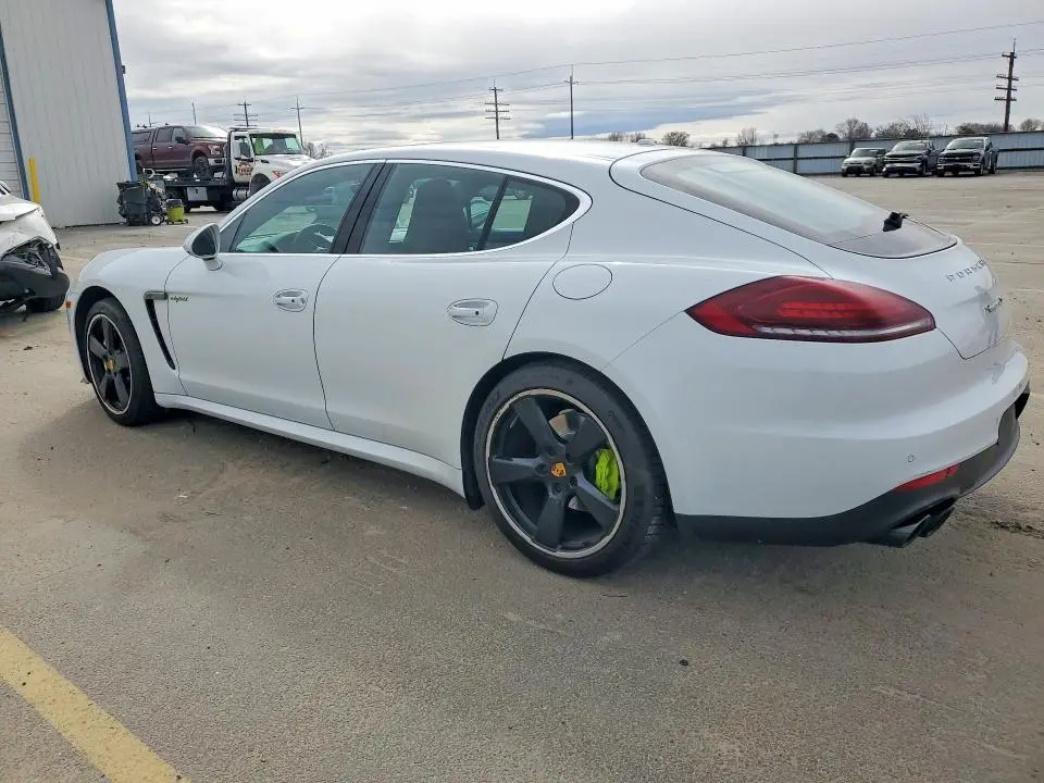 2016 PORSCHE PANAMERA   