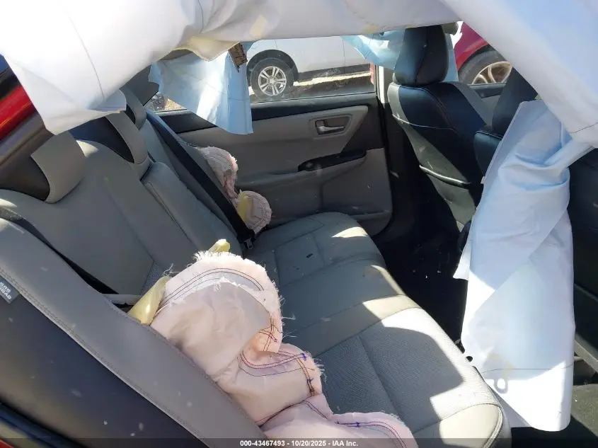 2016 TOYOTA CAMRY SE